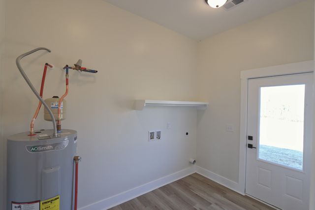 2679 Dotson Rd, Lafayette, TN 37083