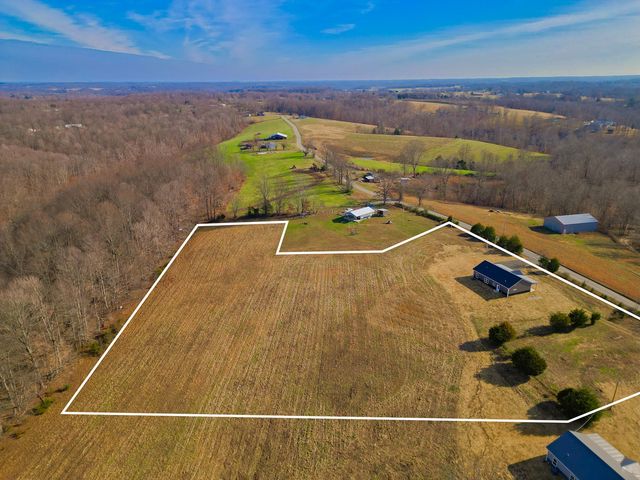 2679 Dotson Rd, Lafayette, TN 37083