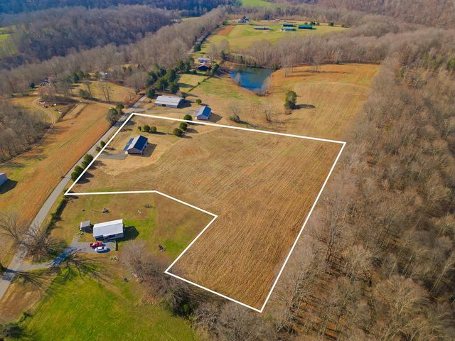 2679 Dotson Rd, Lafayette, TN 37083