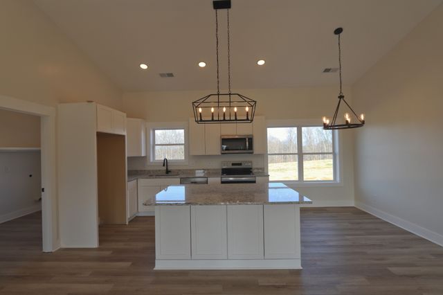 2679 Dotson Rd, Lafayette, TN 37083