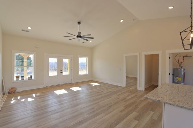 2679 Dotson Rd, Lafayette, TN 37083