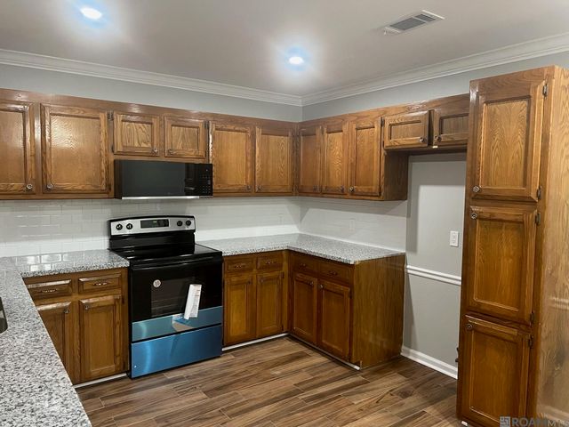 1719 Tallwood Dr, Baton Rouge, LA 70816