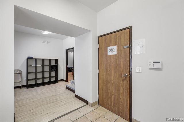 2405 W Mcnichols Road, Detroit, MI 48219