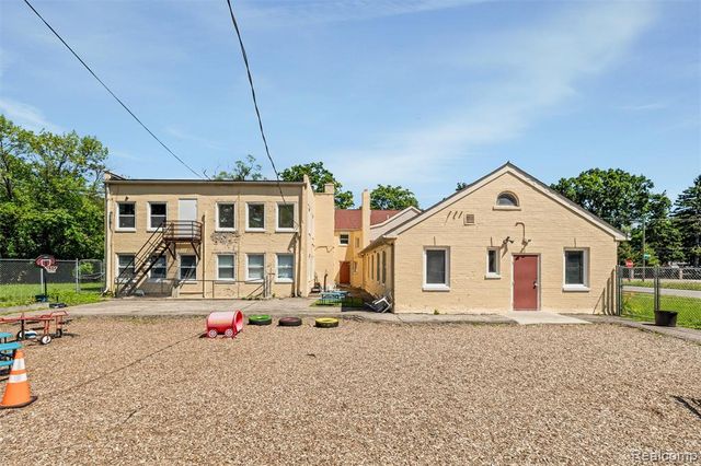 2405 W Mcnichols Road, Detroit, MI 48219