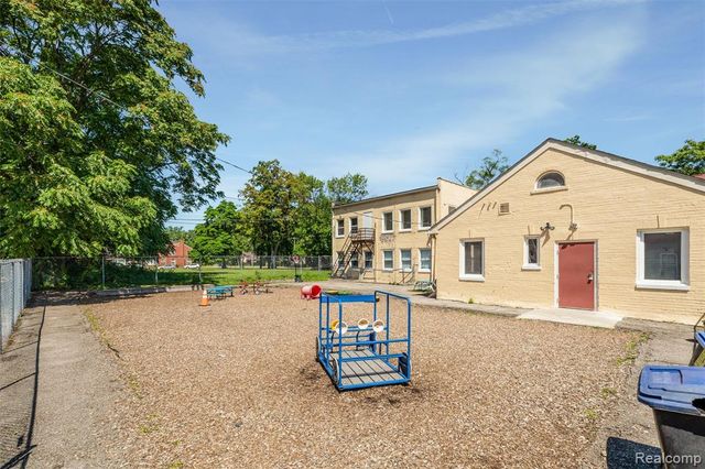 2405 W Mcnichols Road, Detroit, MI 48219