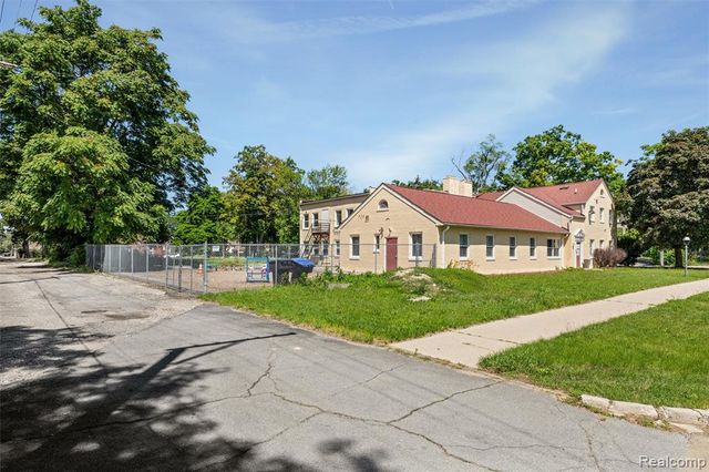 2405 W Mcnichols Road, Detroit, MI 48219