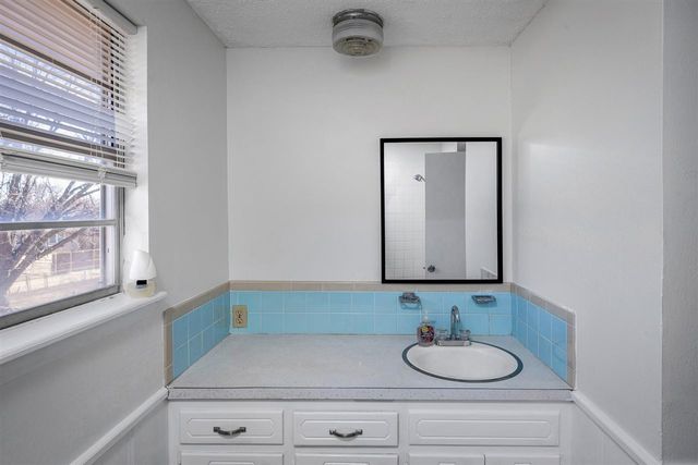 307 NW 63rd St, Lawton, OK 73505