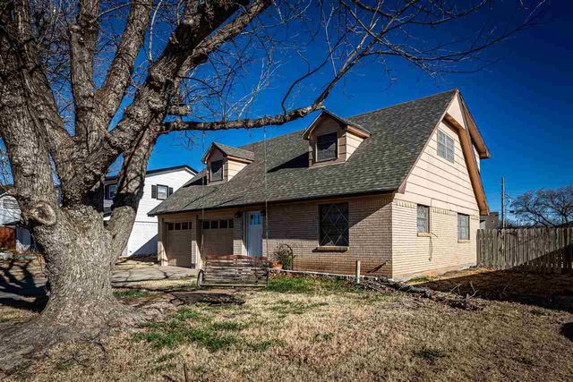 307 NW 63rd St, Lawton, OK 73505