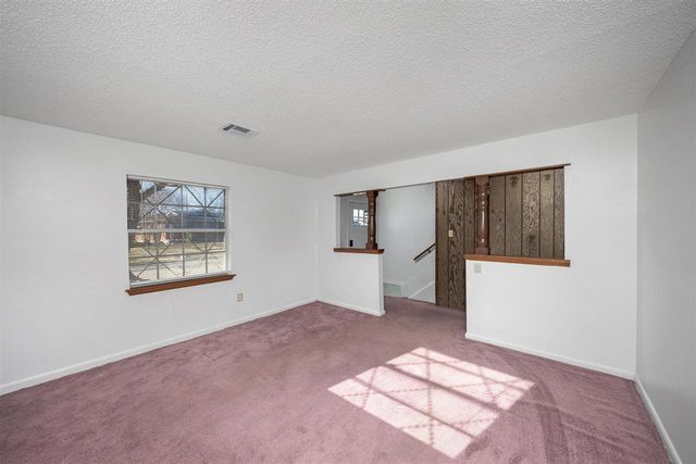 307 NW 63rd St, Lawton, OK 73505