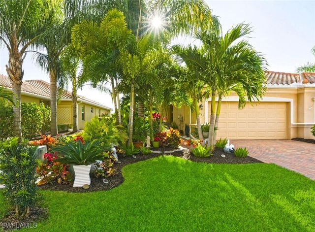 1971 Wellington ST, Naples, FL 34120