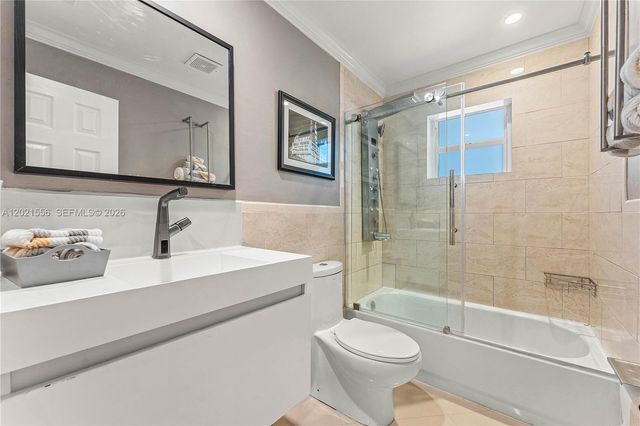4120 NE 20th Ave, Oakland Park, FL 33308