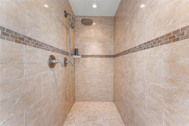 4120 NE 20th Ave, Oakland Park, FL 33308