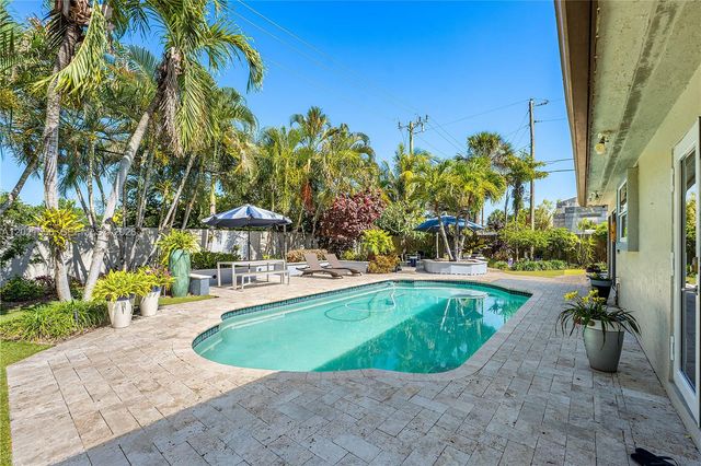 4120 NE 20th Ave, Oakland Park, FL 33308