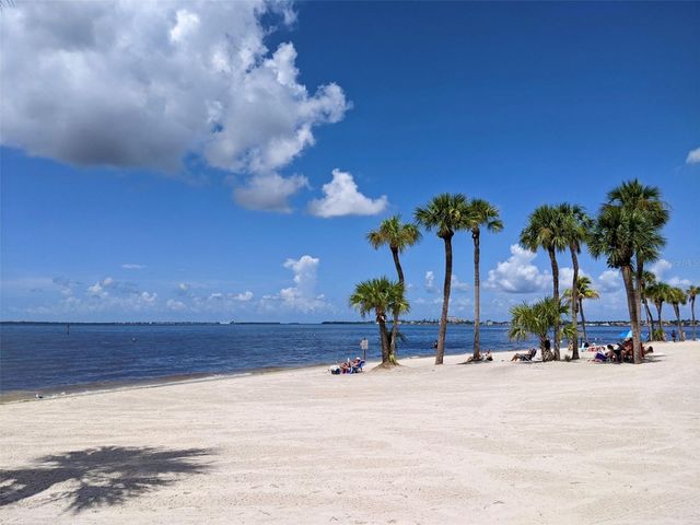 412 SE 13TH AVENUE, Cape Coral, FL 33990