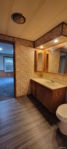 38 Earlmoor Boulevard, Pontiac, MI 48341