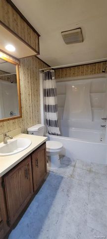 38 Earlmoor Boulevard, Pontiac, MI 48341