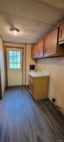 38 Earlmoor Boulevard, Pontiac, MI 48341