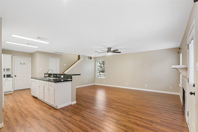 6 Verbena Bend Place, The Woodlands, TX 77382