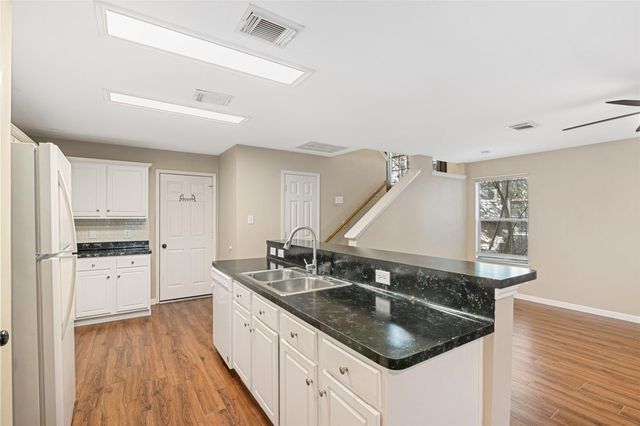 6 Verbena Bend Place, The Woodlands, TX 77382