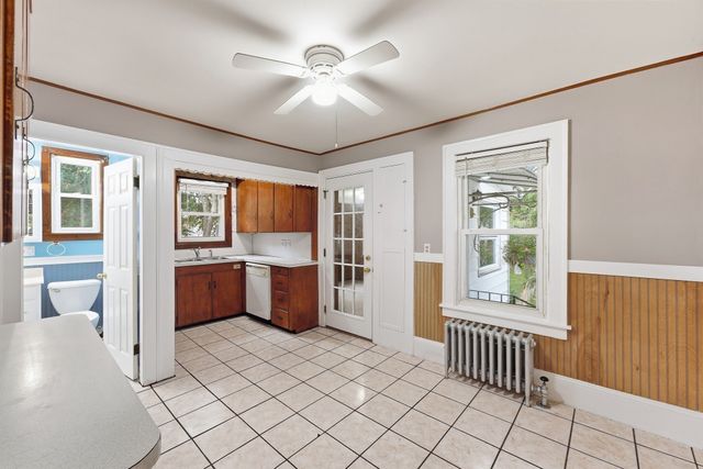 47 Shearer St, Palmer, MA 01069