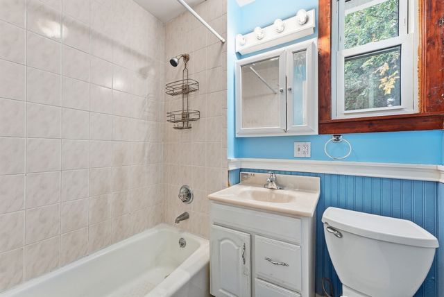 47 Shearer St, Palmer, MA 01069