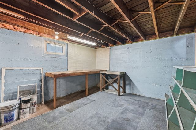 47 Shearer St, Palmer, MA 01069