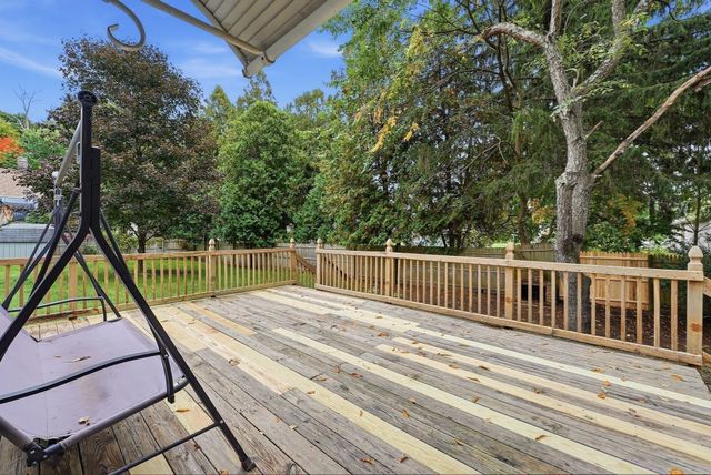 47 Shearer St, Palmer, MA 01069
