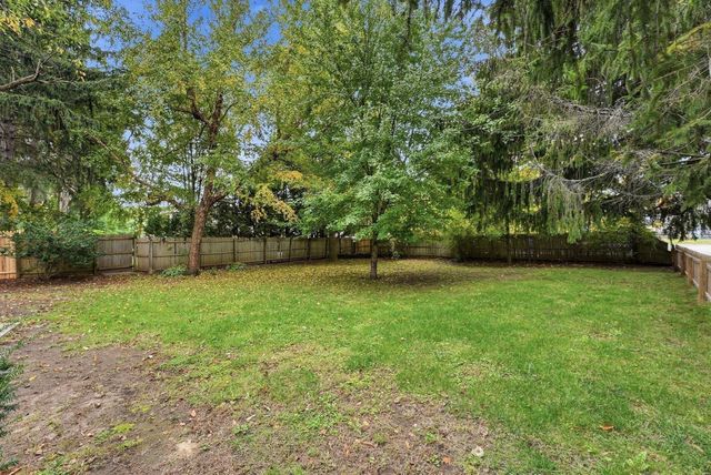 47 Shearer St, Palmer, MA 01069
