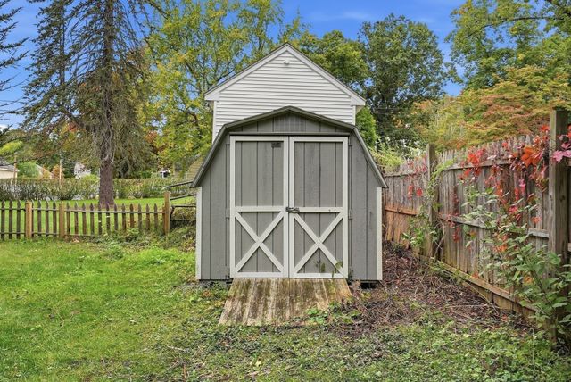 47 Shearer St, Palmer, MA 01069
