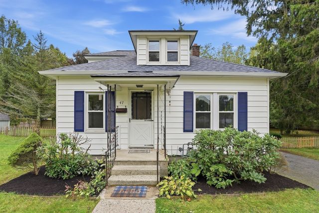 47 Shearer St, Palmer, MA 01069