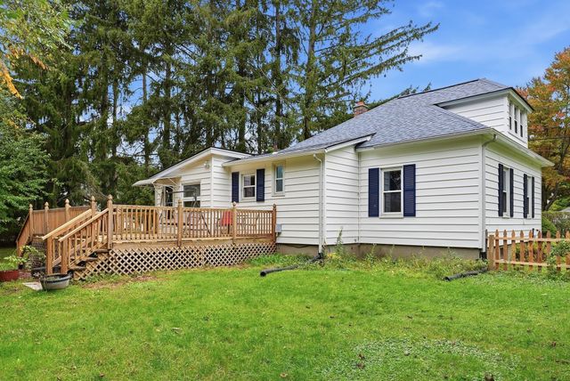 47 Shearer St, Palmer, MA 01069