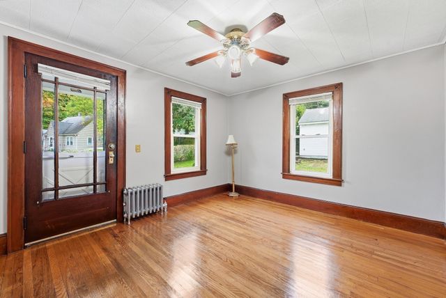 47 Shearer St, Palmer, MA 01069