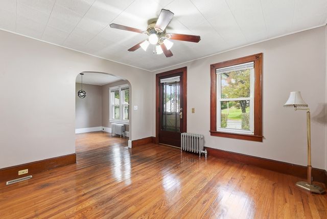 47 Shearer St, Palmer, MA 01069