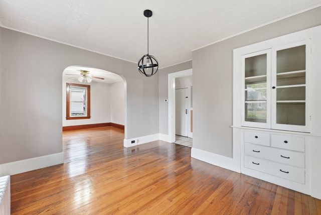 47 Shearer St, Palmer, MA 01069