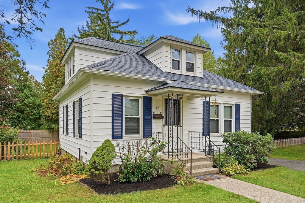 47 Shearer St, Palmer, MA 01069