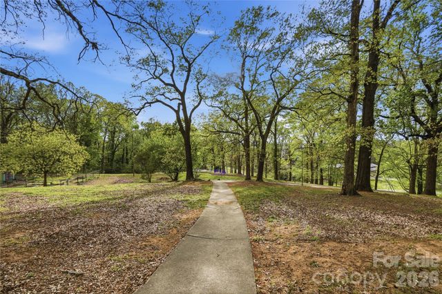 1815 Seigle Avenue, Charlotte, NC 28205