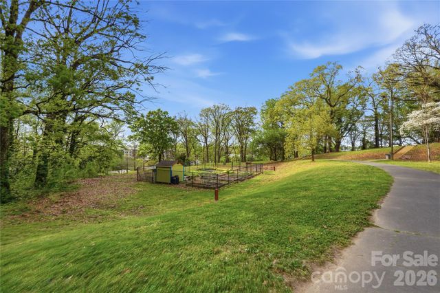 1815 Seigle Avenue, Charlotte, NC 28205