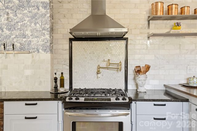 1815 Seigle Avenue, Charlotte, NC 28205