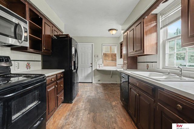 207 S 70 Avenue, Omaha, NE 68132