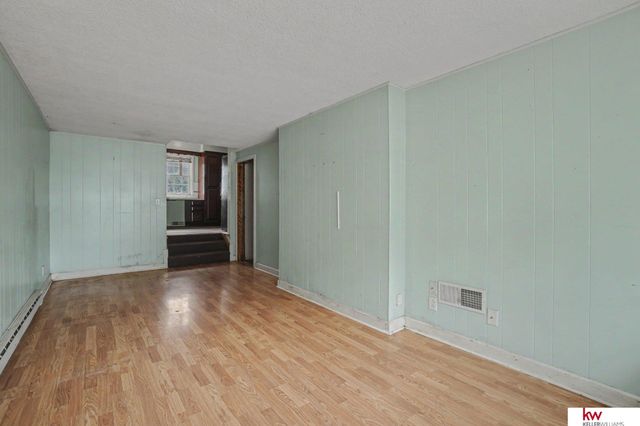 207 S 70 Avenue, Omaha, NE 68132