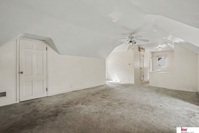 207 S 70 Avenue, Omaha, NE 68132
