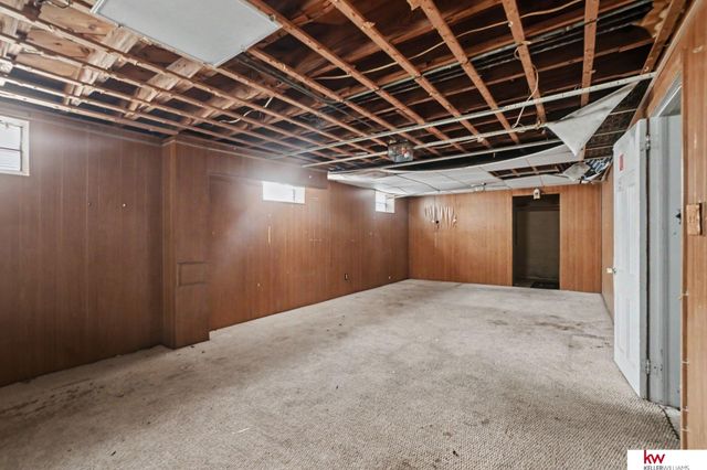 207 S 70 Avenue, Omaha, NE 68132