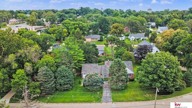 207 S 70 Avenue, Omaha, NE 68132