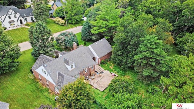 207 S 70 Avenue, Omaha, NE 68132