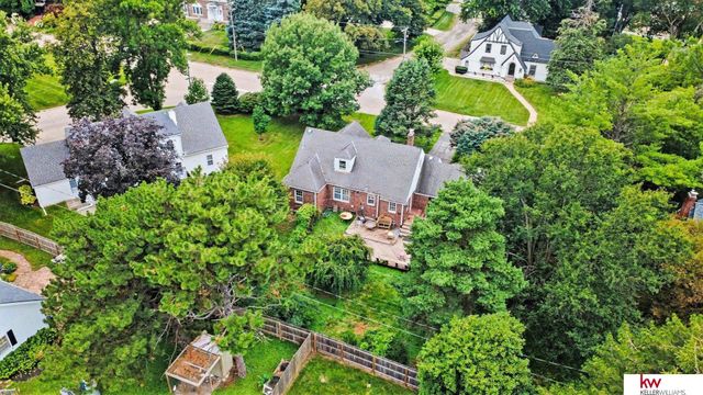 207 S 70 Avenue, Omaha, NE 68132