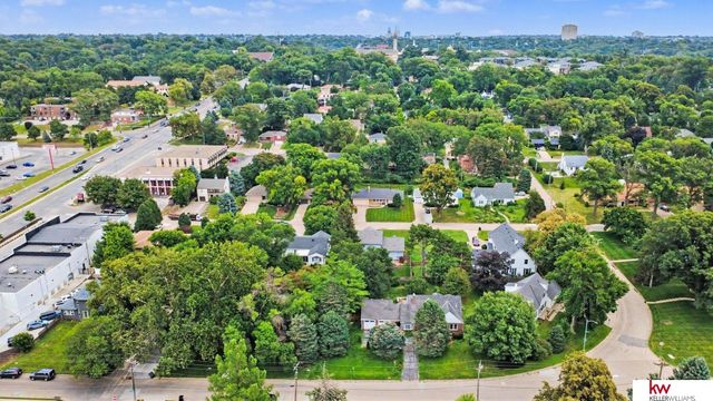 207 S 70 Avenue, Omaha, NE 68132