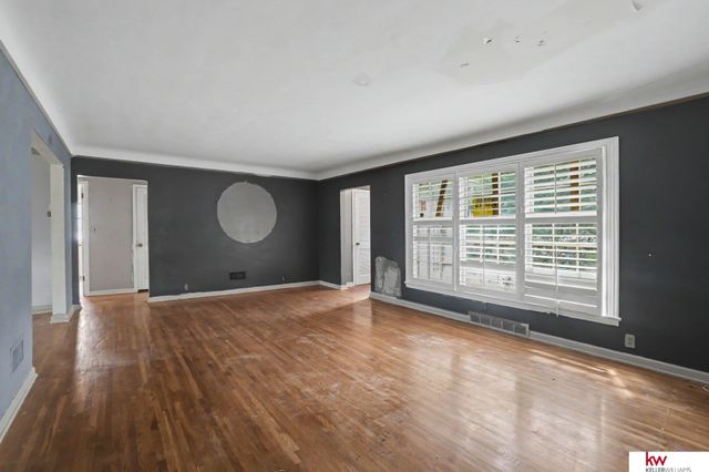 207 S 70 Avenue, Omaha, NE 68132
