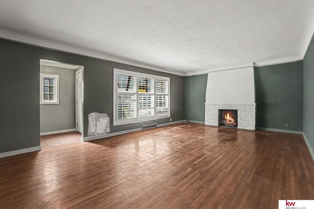 207 S 70 Avenue, Omaha, NE 68132