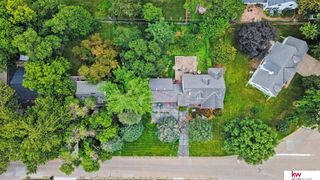 207 S 70 Avenue, Omaha, NE 68132