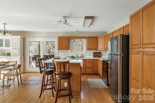 269 Woodstock Drive, Burnsville, NC 28714